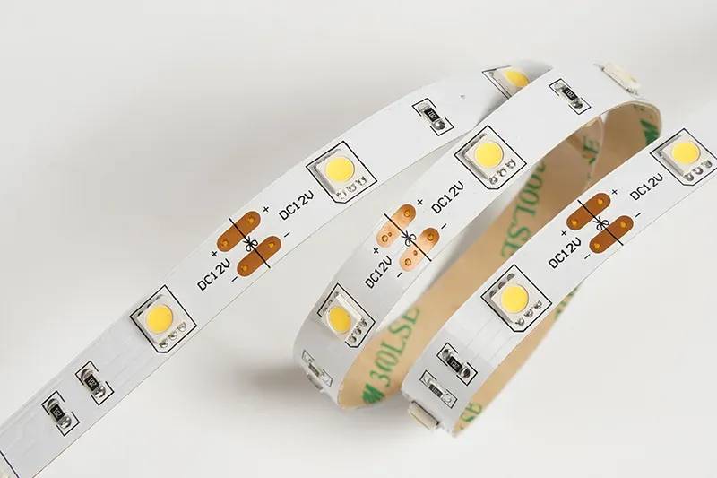 5050 30LEDS/M 12 V 10 mm