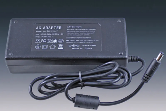 84W DC5V Desktop -Stromadapter