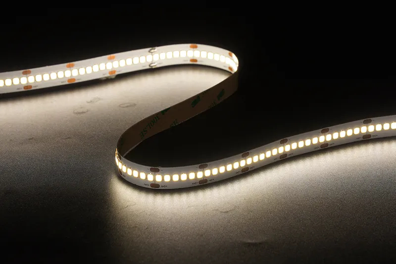 2835 240Les/m 24 V 12 mm