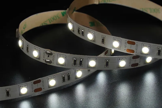 5050 48LEDS/M 12 V 10 mm