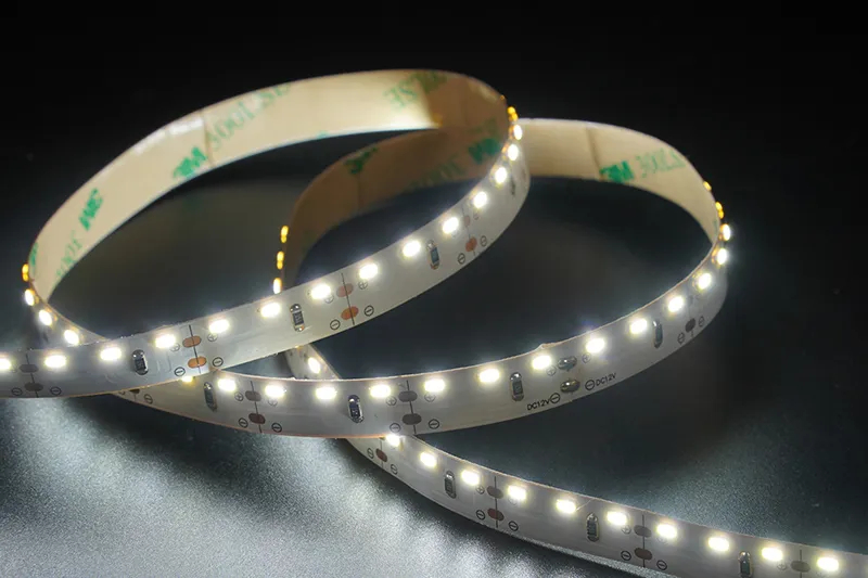 3014 120LEDS/M 12V 8 mm （Seitenansicht）