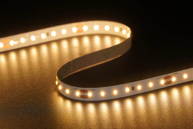 2216 140leds/m 24 V 8mm