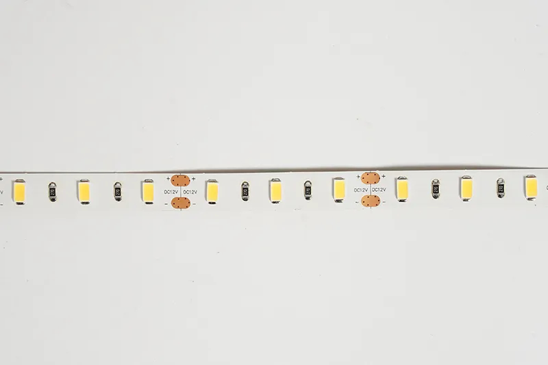 5730 60LEDS/M 12 V 10 mm