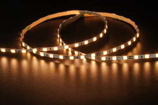 2835 120Les/m 12 V 3mm